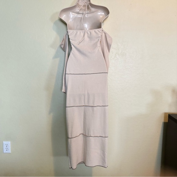 Pretty Little Thing Cut Out Cream Bodycon Dress Size 6 - Picture 5 of 8